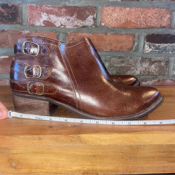 Matisse Kate 8 1/2M Ankle Booties Womens Smooth Distressed Leather Buckle Strap - Picture 7 of 9